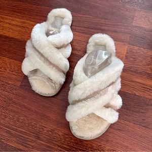 UGG Scuffita Slippers size 7 in Sand
